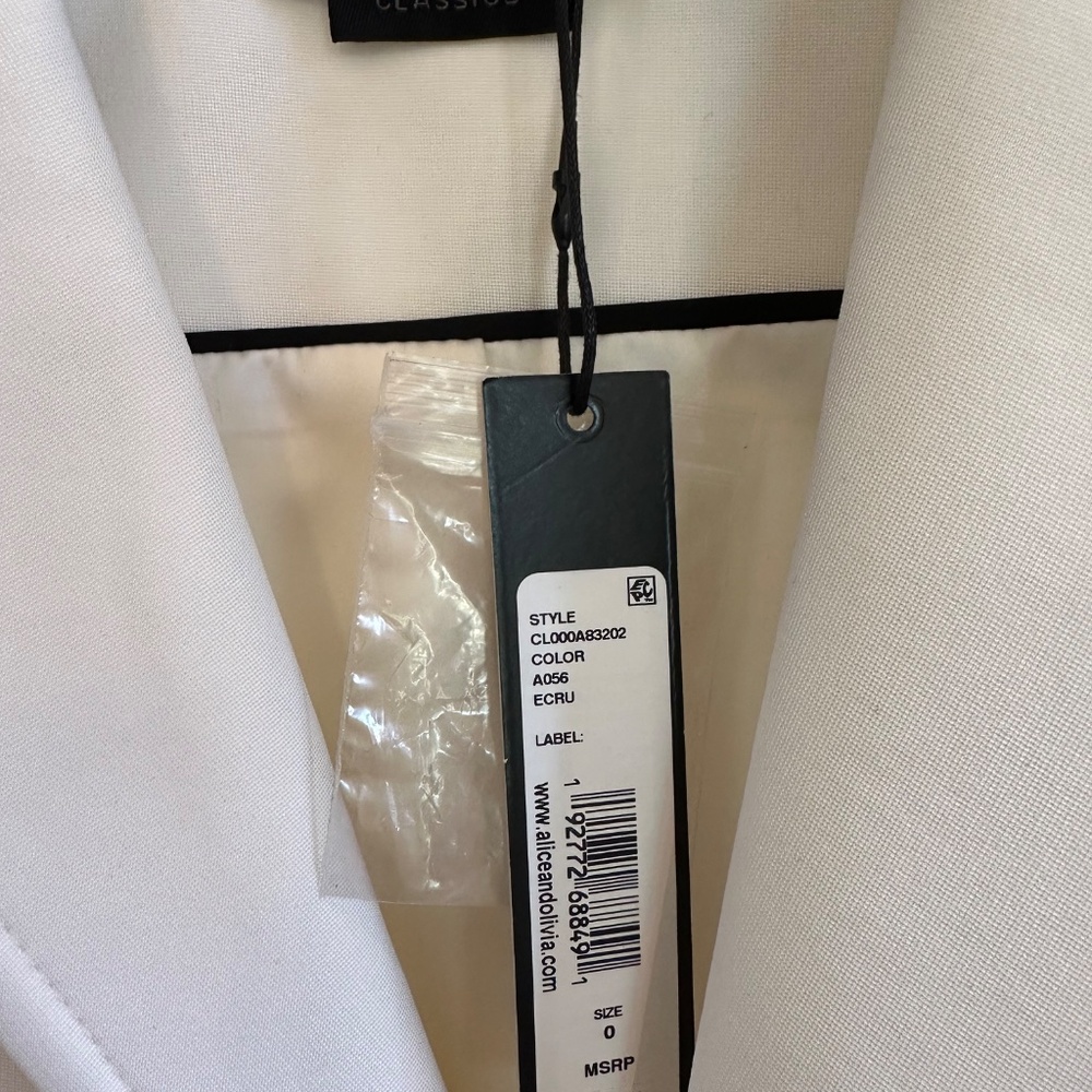 NEW WITH TAGS Alice & Olivia Breann fitted blazer off white size 0 - Picture 8 of 10